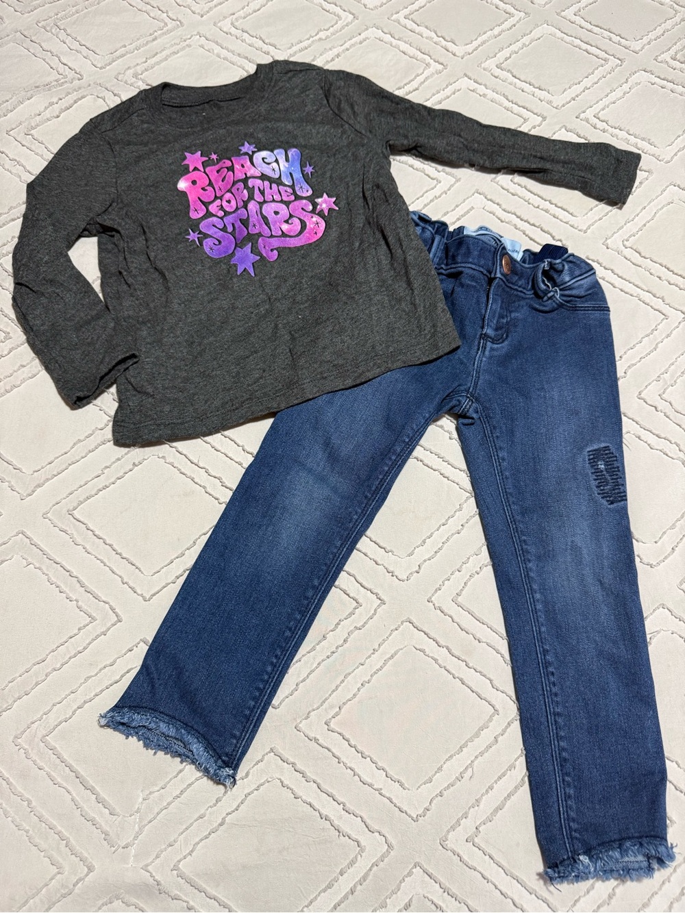 Kids Long-Sleeve Graphic Tee - Charcoal with Pink/Purple Stars and denim pants